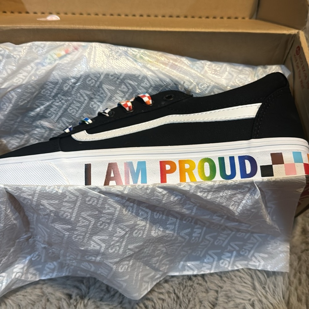 NWT Vans Pride Ward Shoes Women Size 9.5 - Picture 5 of 8